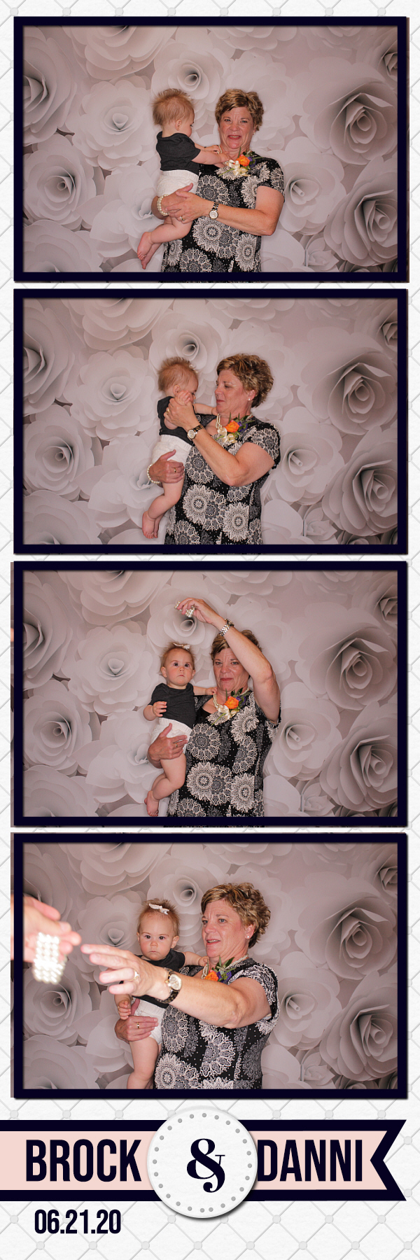 Danni and Brock’s Wedding | View more photos from the event at gallery.photoboothbillings.com/u/PhotoBoothBillings/Danni-and-Brock’s-Wedding